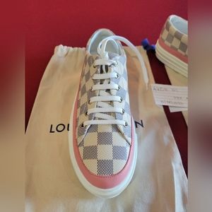 Louis Vuitton Rose Ballerine Sneakers
